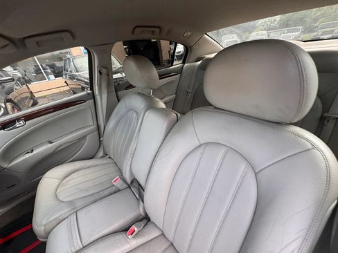 Used 2009 Buick Lucerne CXL FWD image 12