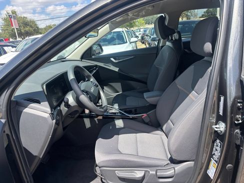 Used 2026 Kia Niro LX FWD image 24