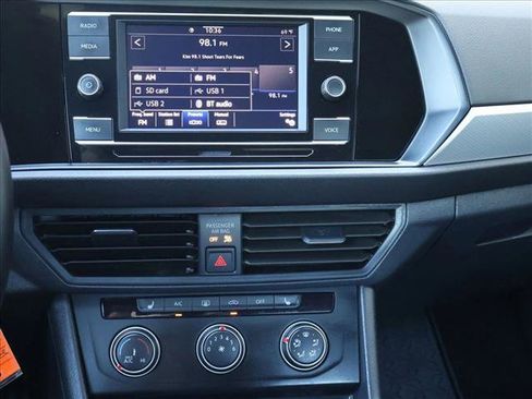 Used 2024 Volkswagen Jetta Sport FWD image 16