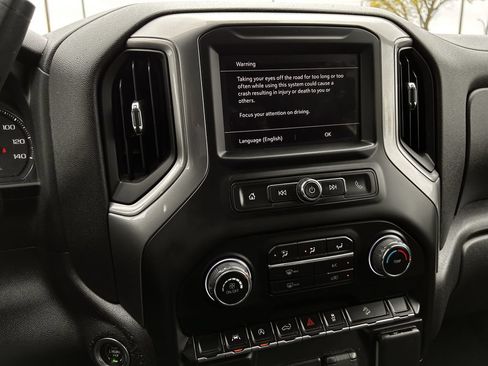 Used 2024 Chevrolet Silverado 1500 Custom Trail Boss AWD/4WD image 19