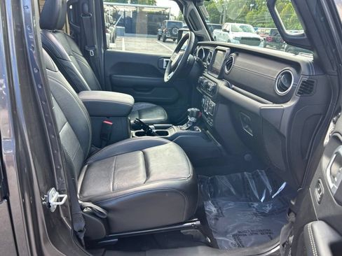 Used 2022 Jeep Wrangler Unlimited Sahara w/ Safety Group AWD/4WD image 26
