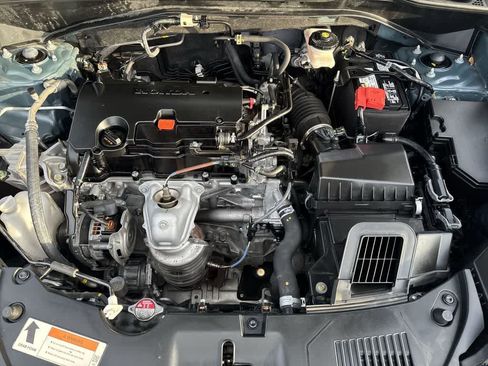 Used 2024 Honda HR-V EX-L image 12