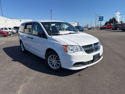Used 2019 Dodge Grand Caravan SE w/ Mopar Premium Addition Group