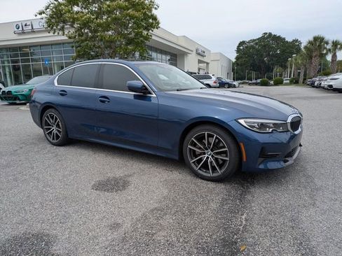 Used 2022 BMW 330i Sedan w/ Convenience Package RWD image 2