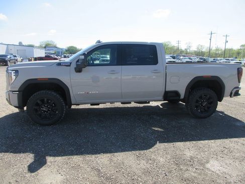 New 2026 GMC Sierra 2500 AT4 image 9