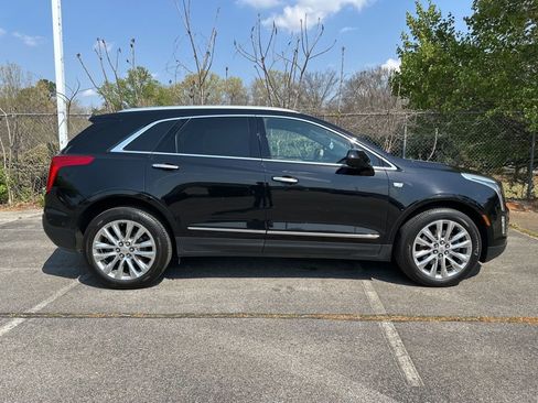 Used 2017 Cadillac XT5 Platinum w/ Driver Assist Package image 2