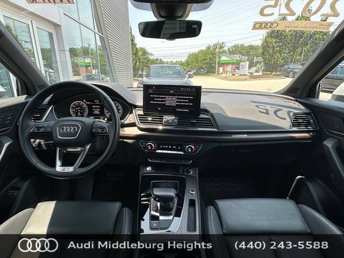 Used 2025 Audi Q5 e Premium Plus w/ Premium Plus Package AWD/4WD image 25