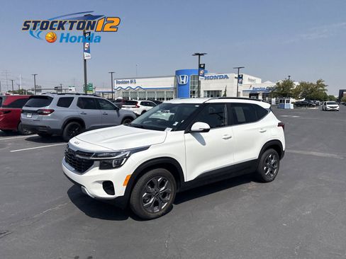 Used 2024 Kia Seltos S AWD/4WD image 1