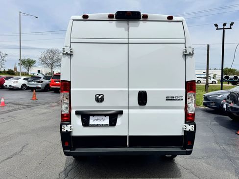 Used 2023 RAM ProMaster 2500 FWD image 4