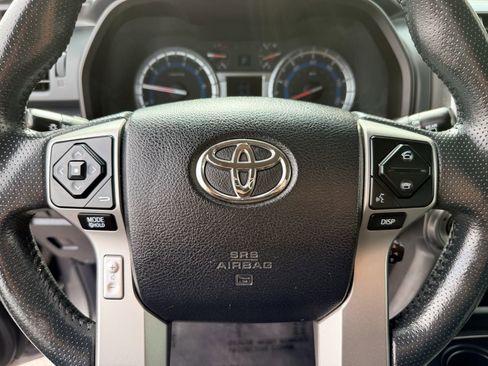 Used 2017 Toyota 4Runner SR5 image 11