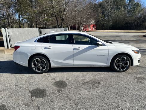 Used 2024 Chevrolet Malibu LT image 4