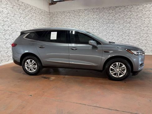 Used 2019 Buick Enclave Essence AWD/4WD image 6