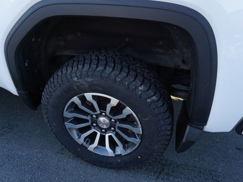 Used 2019 GMC Sierra 1500 AT4 w/ AT4 Premium Package image 11