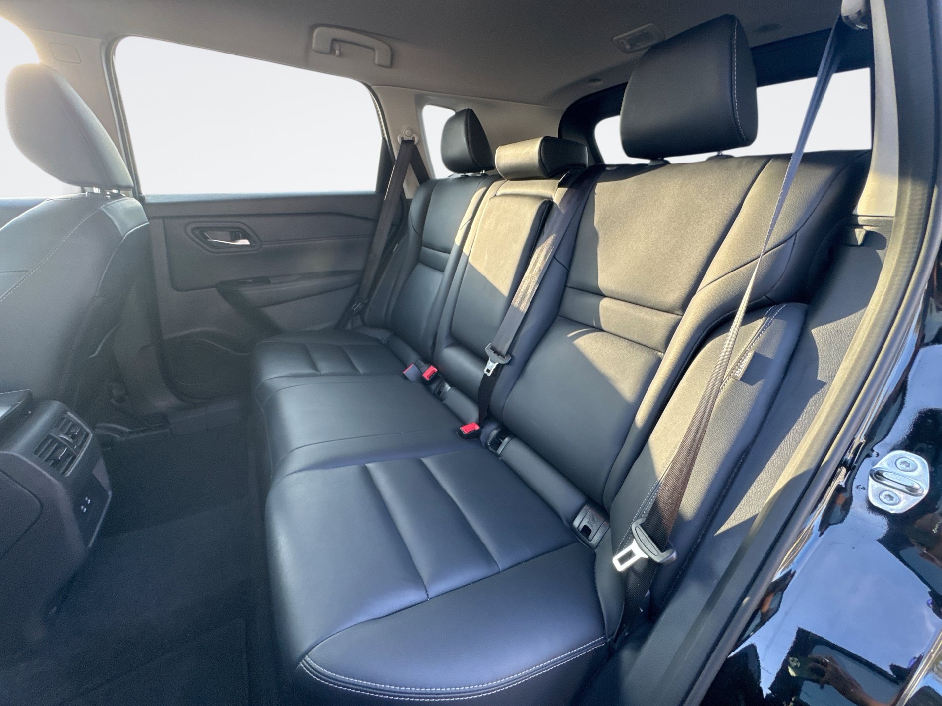 Used 2026 Nissan Rogue SL FWD image 14