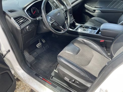 Used 2019 Ford Edge ST w/ Cold Weather Package AWD/4WD image 12