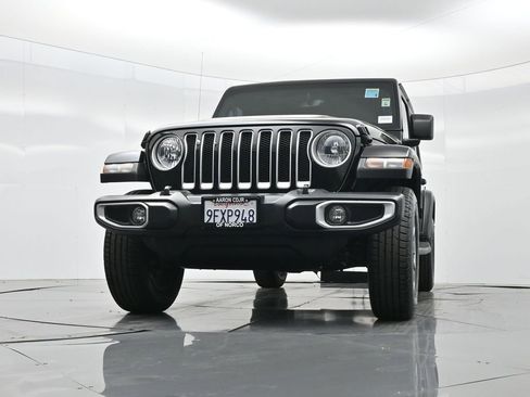 Used 2020 Jeep Wrangler Unlimited Sahara image 46