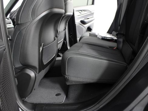 New 2026 Jeep Grand Cherokee Laredo AWD/4WD image 16