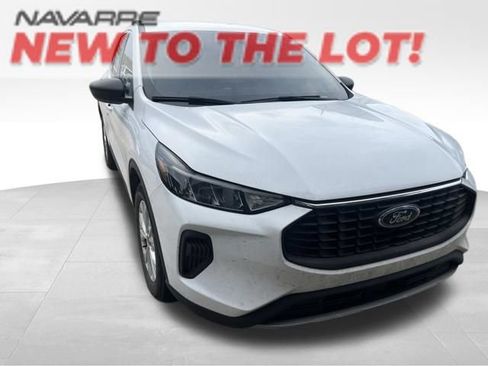 Used 2023 Ford Escape Active w/ Tech Pack #1 FWD image 1