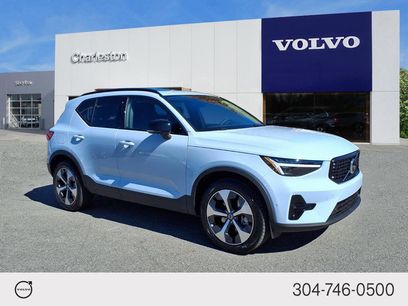Certified 2026 Volvo XC40 B5 Plus w/ Climate Package