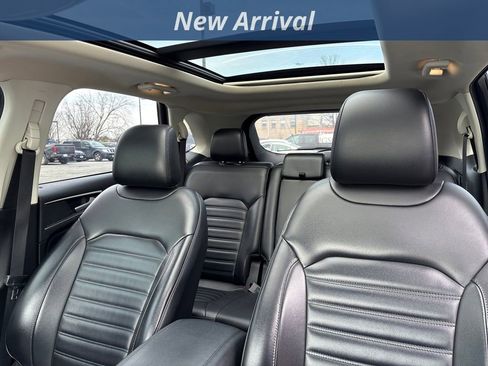 Used 2020 Ford Edge SEL w/ Convenience Package image 7