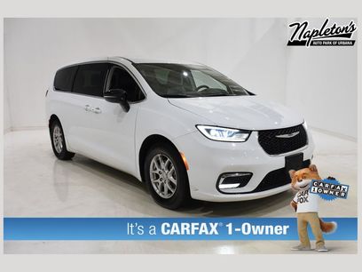 Used 2024 Chrysler Pacifica Touring-L