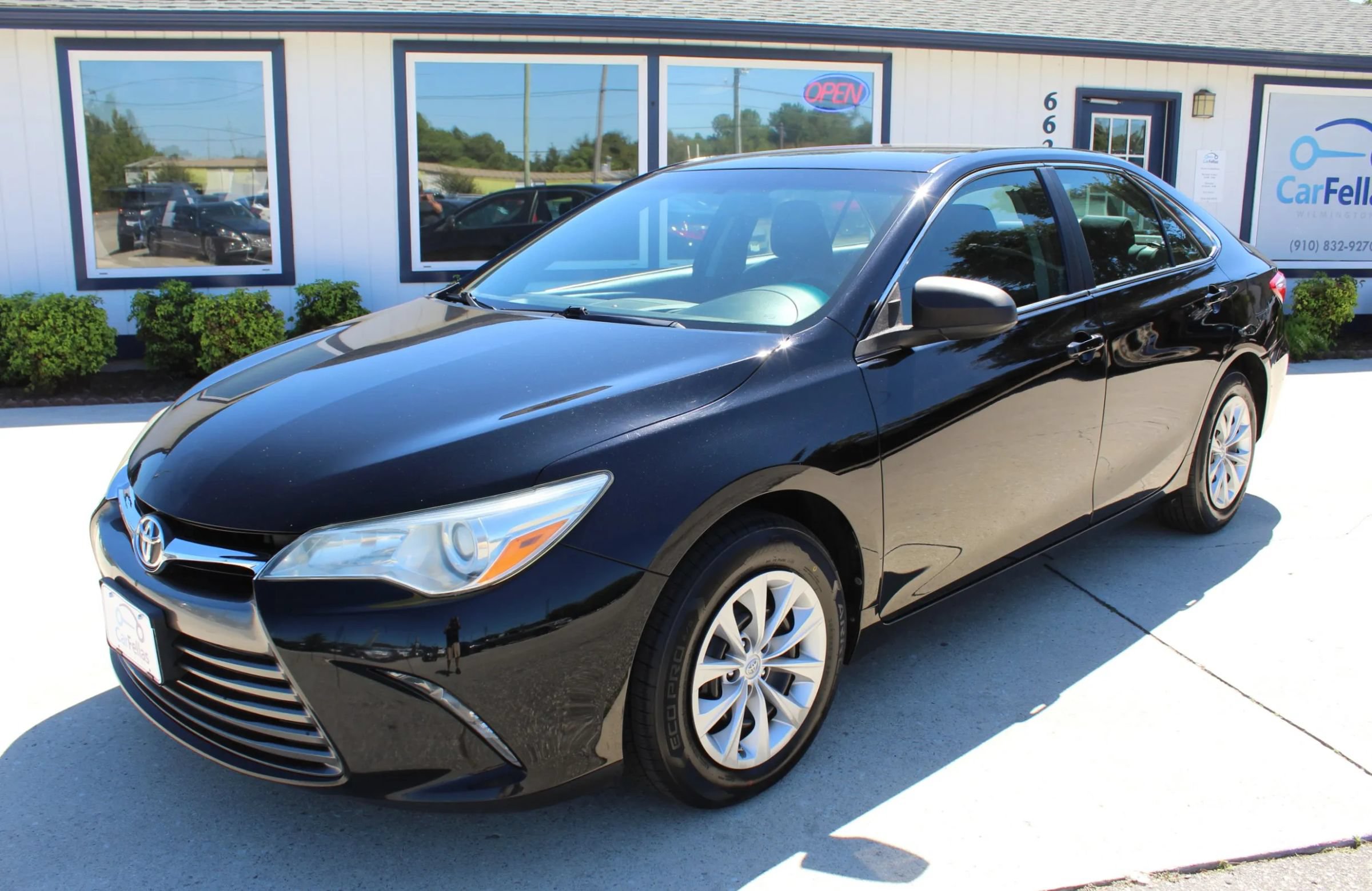 Used 2016 Toyota Camry LE FWD image 28