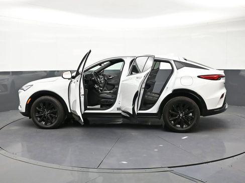 Used 2024 Buick Envista Sport Touring w/ Convenience I Package image 39