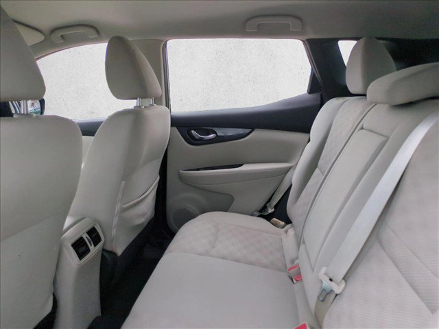 Used 2020 Nissan Rogue Sport SV w/ All-Weather Package FWD image 19