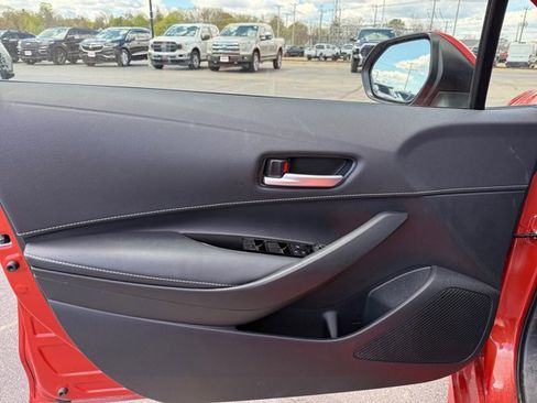 Used 2025 Toyota Corolla SE FWD image 28