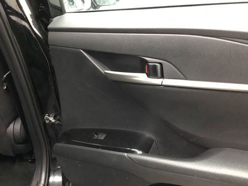 Used 2025 Toyota Camry SE FWD image 16