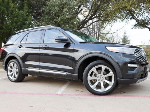 Used 2020 Ford Explorer Platinum w/ Premium Technology Package image 1