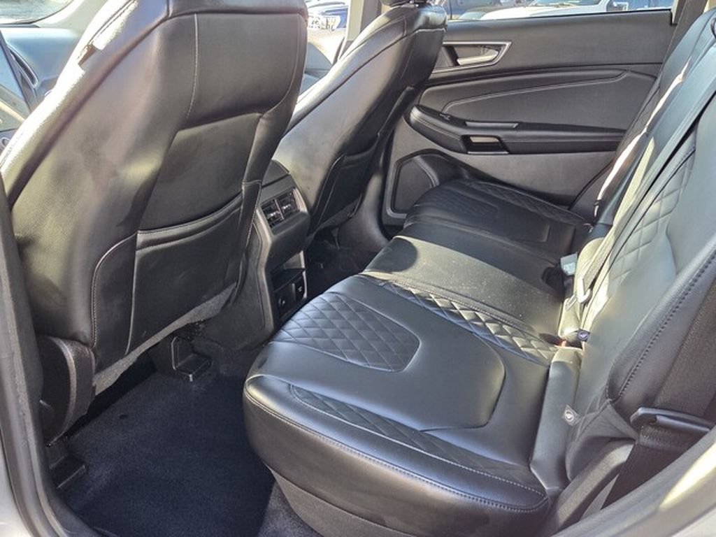 Used 2024 Ford Edge Titanium AWD/4WD image 10
