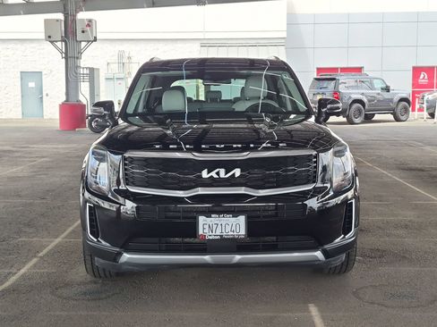 Used 2022 Kia Telluride EX w/ Towing Package FWD image 3