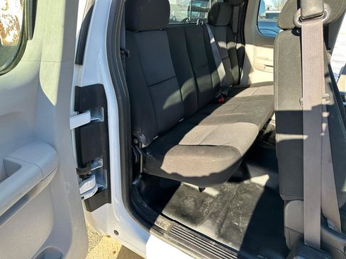 Used 2011 Chevrolet Silverado 3500 W/T image 19