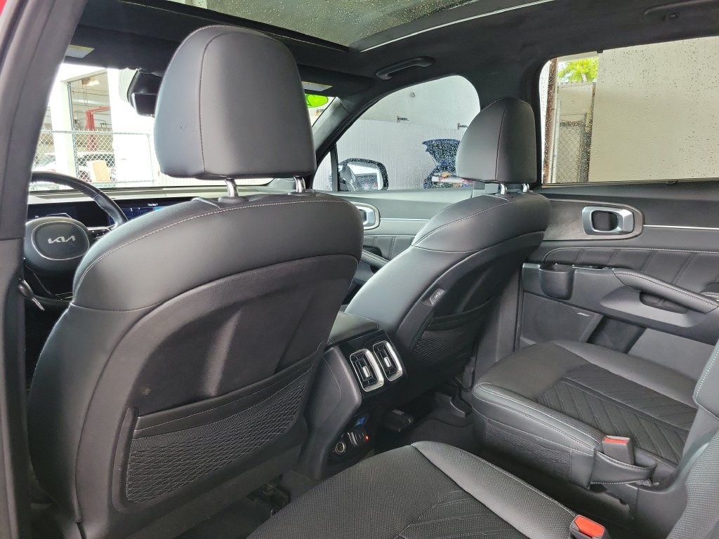 Certified 2024 Kia Sorento SX Prestige AWD/4WD image 15