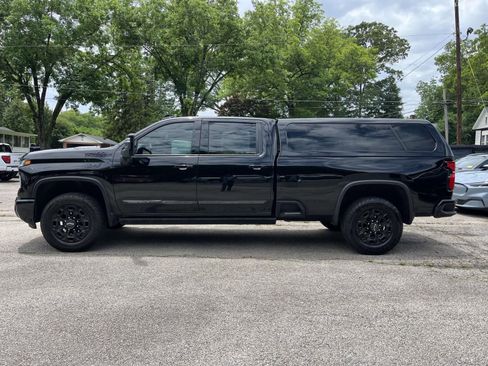 Used 2024 Chevrolet Silverado 3500 High Country w/ Technology Package AWD/4WD image 6