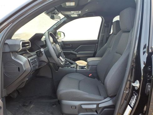 Used 2025 Toyota 4Runner SR5 RWD image 12
