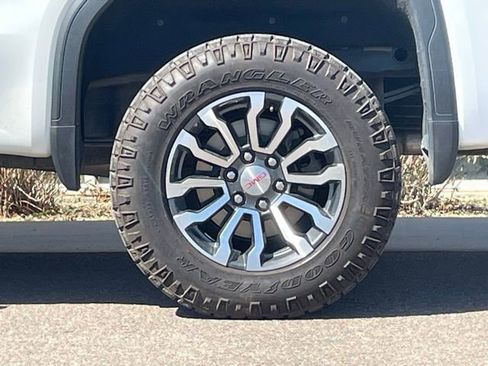 Used 2023 GMC Sierra 1500 AT4 image 20