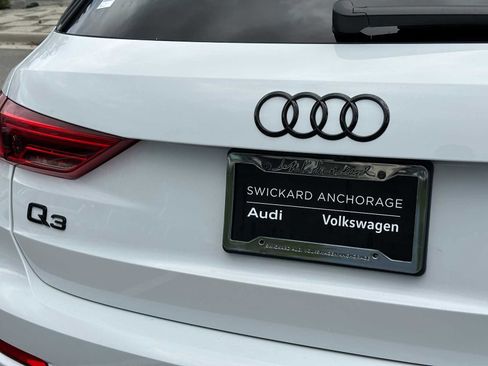 New 2025 Audi Q3 2.0T Premium image 13