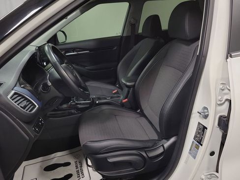 Used 2023 Kia Seltos S image 12