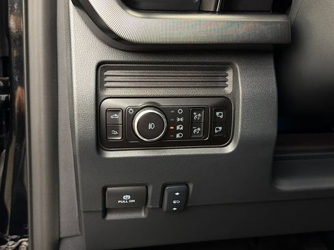 Used 2026 Ford F250 Platinum AWD/4WD image 25