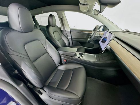 Used 2023 Tesla Model Y Performance image 29