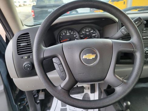 Used 2013 Chevrolet Silverado 1500 W/T AWD/4WD image 32