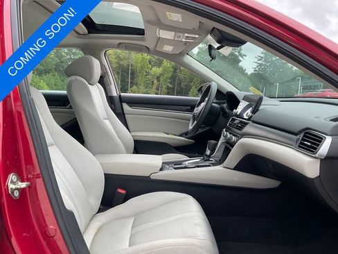 Used 2020 Honda Accord EX image 5