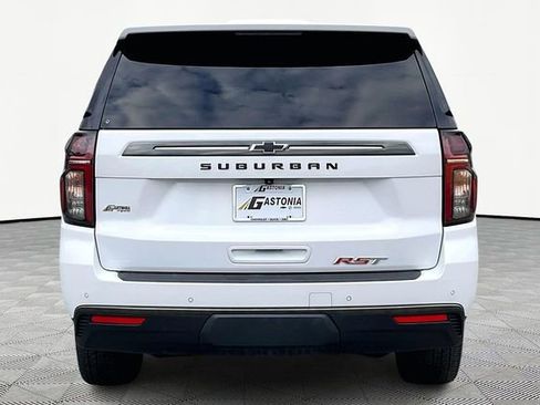 Used 2022 Chevrolet Suburban RST w/ Luxury Package image 6