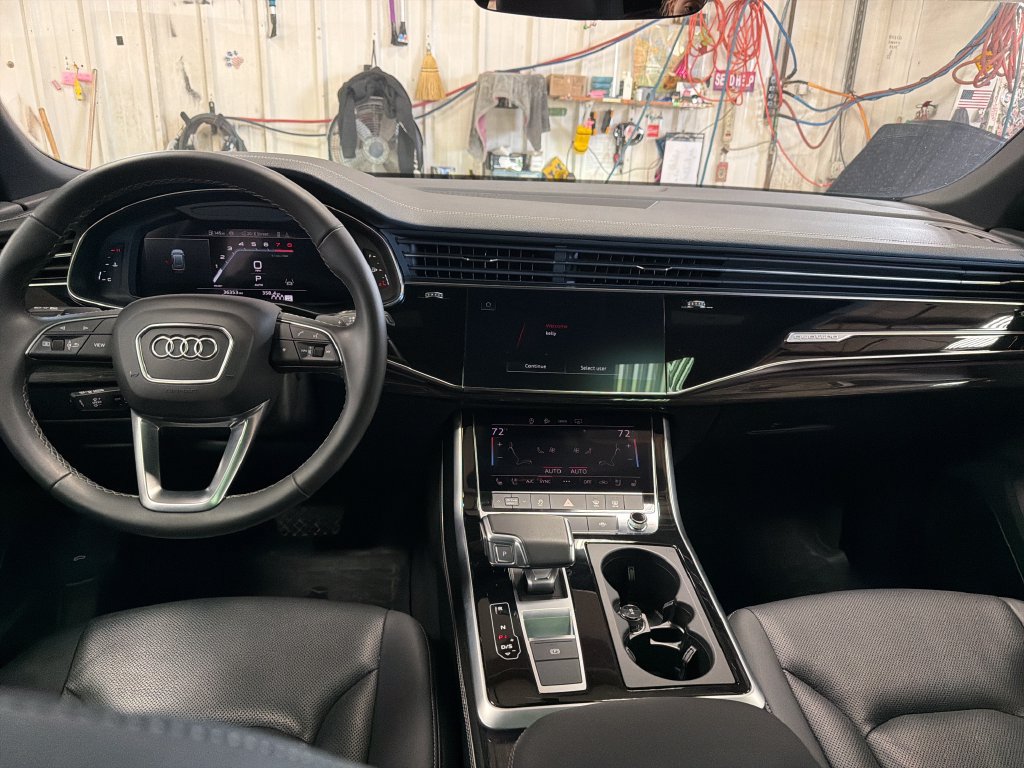 Certified 2025 Audi Q8 Premium Plus w/ Premium Plus Package AWD/4WD image 20