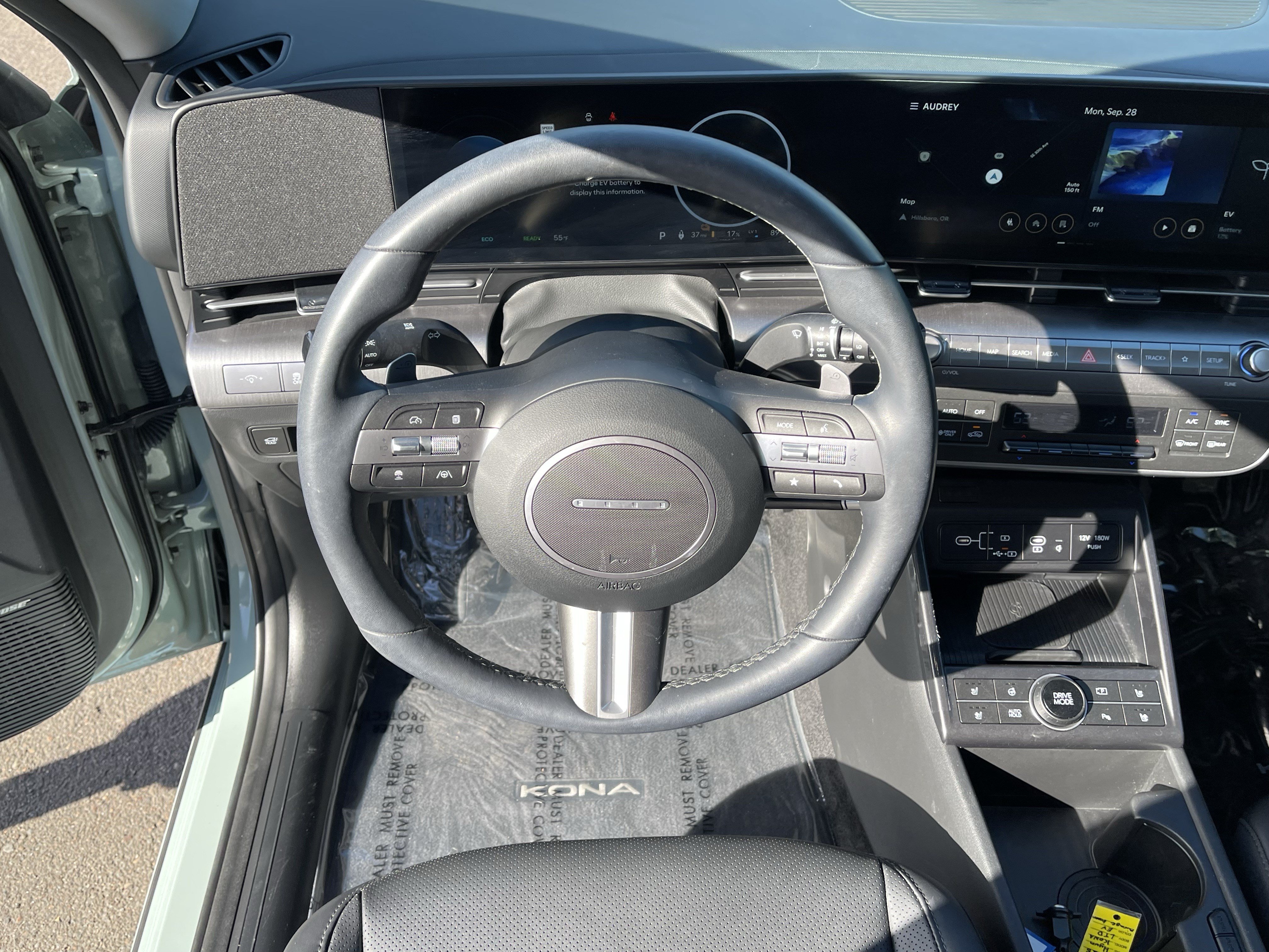 Certified 2025 Hyundai Kona Limited FWD image 13