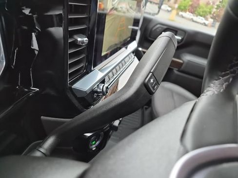Used 2025 GMC Sierra 3500 SLE AWD/4WD image 18