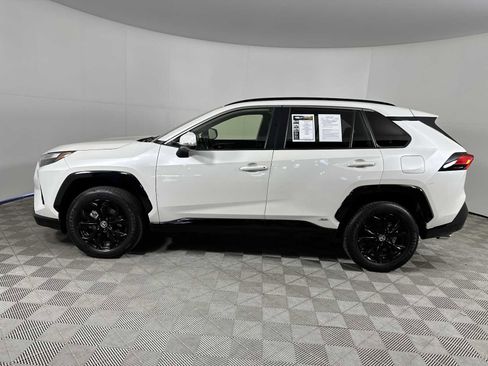 Used 2022 Toyota RAV4 SE AWD/4WD image 5
