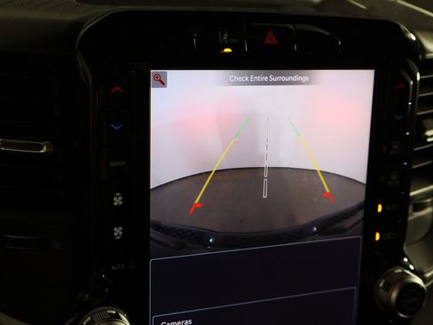 New 2026 RAM 1500 4x4 Crew Cab image 38